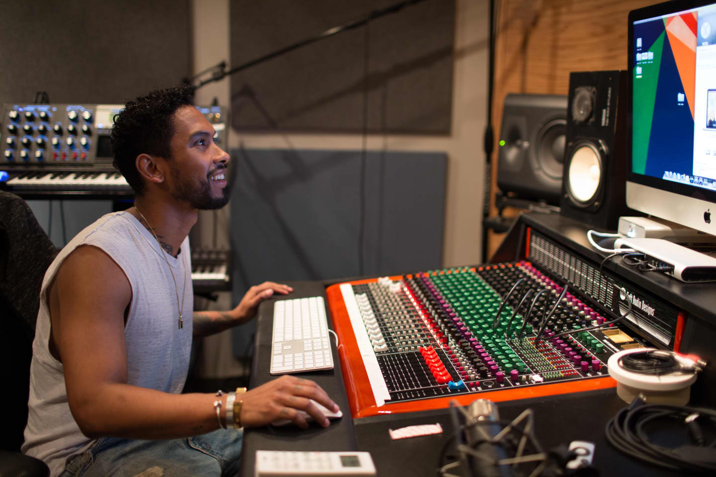 Listen To A Playlist Of Miguel’s Favorite Around-The-House Jams | The FADER