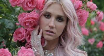 Kesha Covered Bob Dylan’s “It Ain’t Me, Babe” At The 2016 Billboard Music Awards
