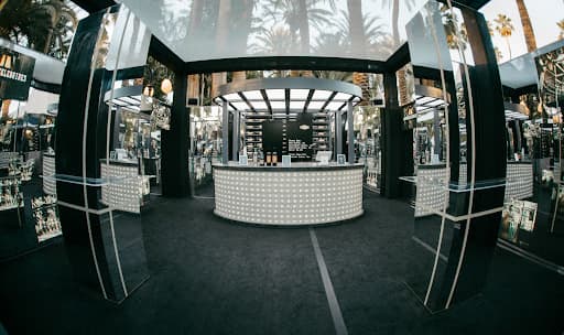 #Unshackled Wines brings a House of Mirrors wonderland to Coachella