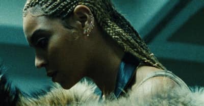 Beyoncé’s LEMONADE Will Reportedly Sell Half A Million Copies In Its First Week