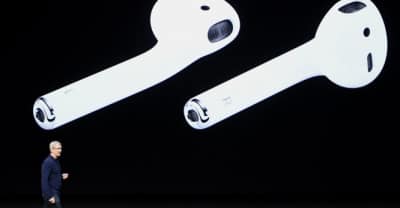 Apple Delay The Release Of Their AirPod Headphones