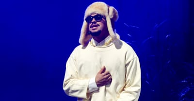 Bad Bunny releases new song “ALAMBRE PúA” after performing it at his Puerto Rico residency 
