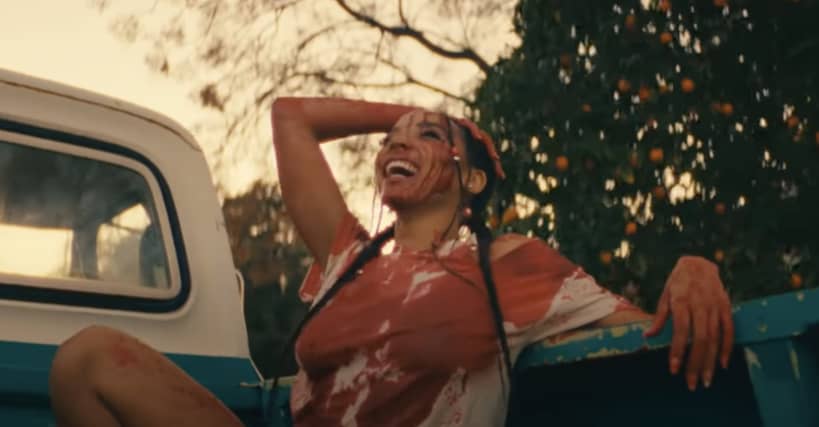 #Tinashe shares a gory video for new song “Naturally”