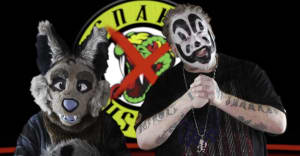 Violent J from ICP supports his furry daughter