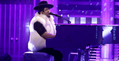 D’Angelo Honors Prince With Heartfelt Performance On The Tonight Show
