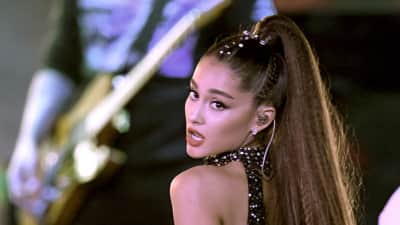 Ariana Grande shares a behind-the-scenes look at “thank u, next” video