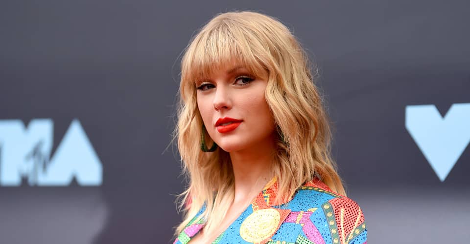Listen To Taylor Swift S Cover Of Phil Collins Can T Stop Loving You The Fader