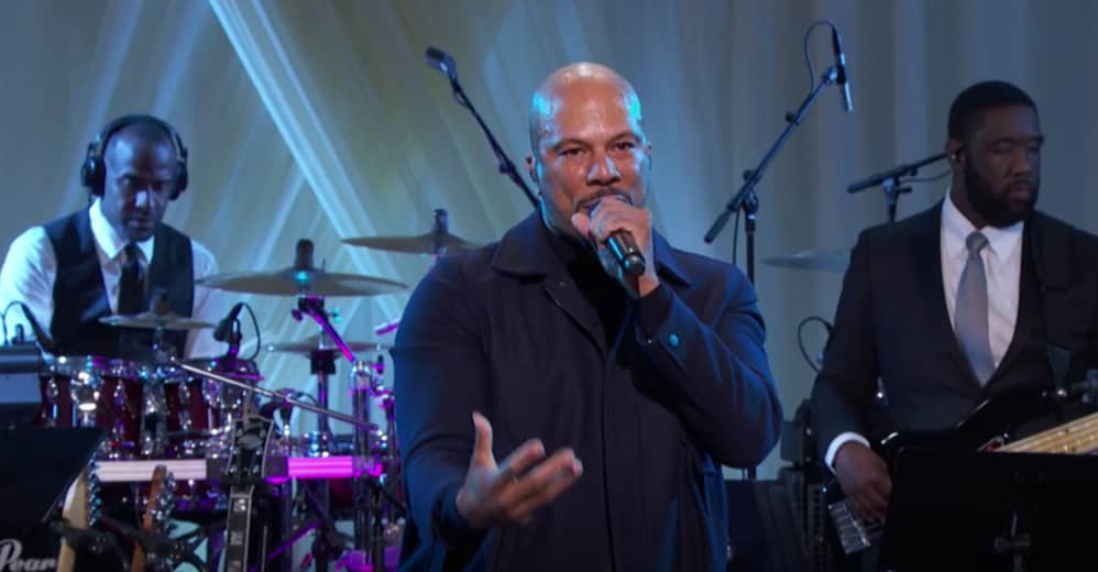 Watch Usher And Common Perform At Love & Happiness, An Obama
