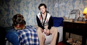 Harry Styles dethrones Taylor Swift with record-breaking vinyl sales