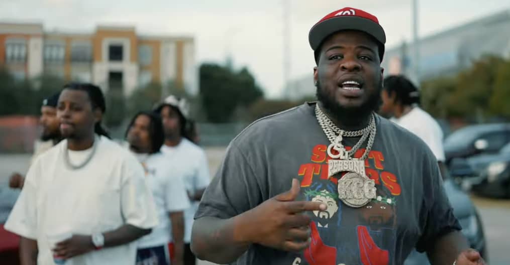 #Maxo Kream shares Weight of the World (Deluxe), “MIXIN JUICES” video