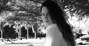 Lana Del Rey seen working at Alabama Waffle House
