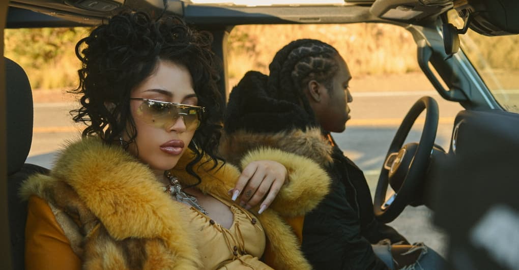 #Kali Uchis hard launches pregnancy in double video for “Tu Corazón Es Mio” and “Diosa”