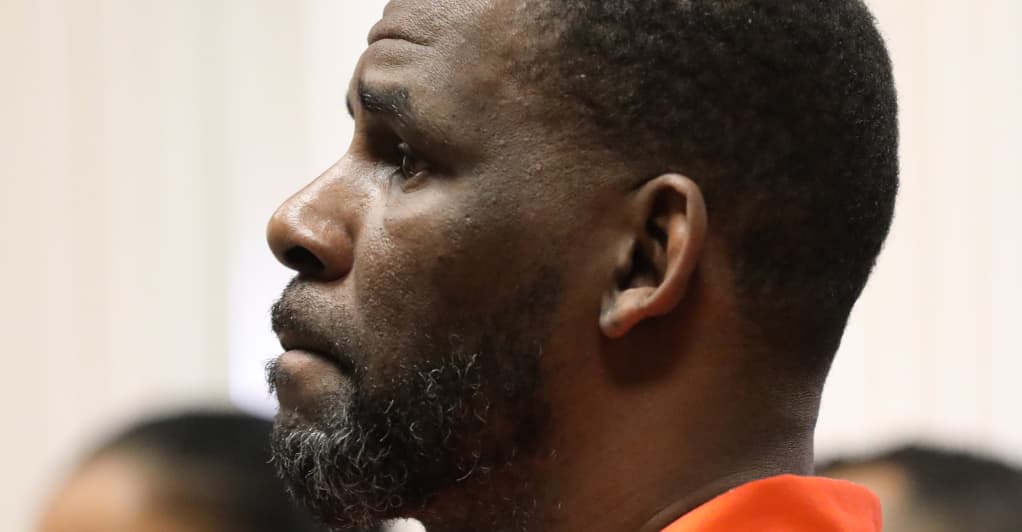 #R. Kelly removed from suicide watch