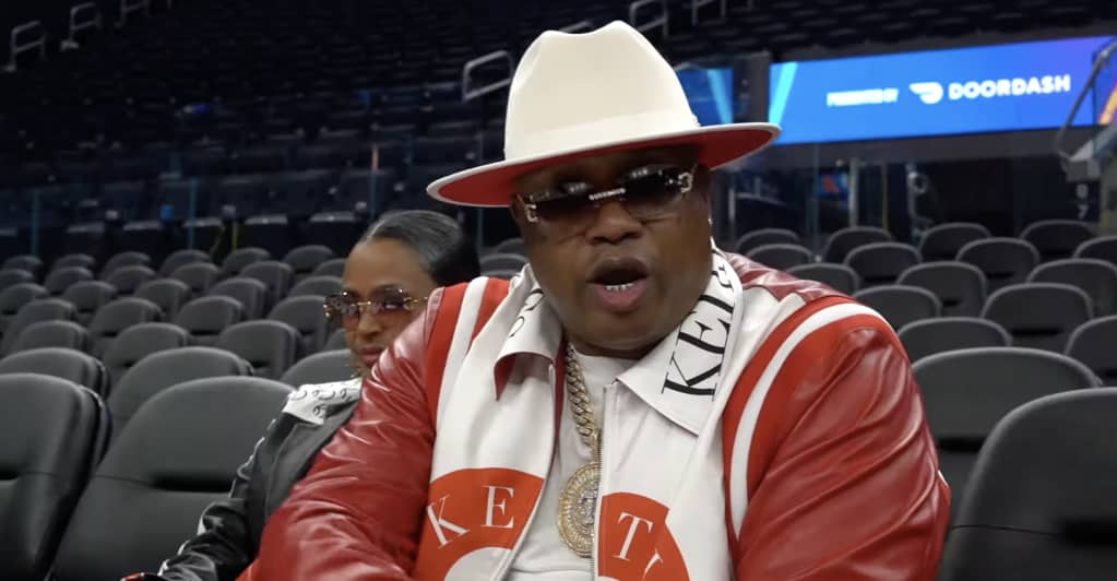 #E-40 enjoys his courtside seats in new “Front Row 40” video