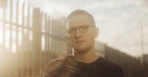 Floating Points sets the tone with “Grammar”