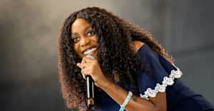 Noname and DRAM handle a home intruder on surprise single “Squatter”