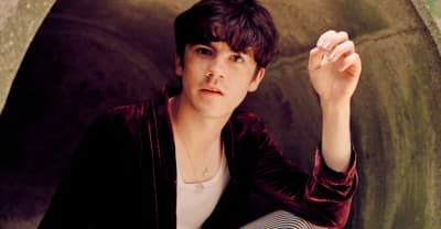 Declan McKenna’s fiery “British Bombs” is an uncompromising anti-war song