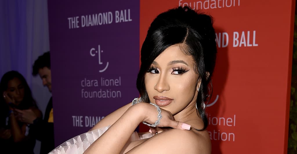 Cardi B on Trump voters: “They fear that a black man or a black