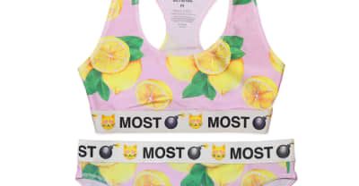 Beyoncé Shares New “Most Bomb” Intimate Set