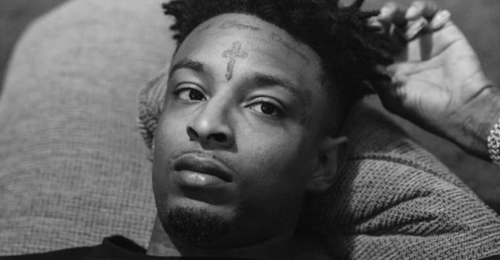 Watch 21 Savage Fly a Small Airplane - XXL