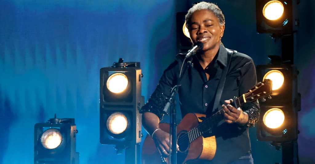#Tracy Chapman’s “Fast Car” returns to Hot 100 35 years after release
