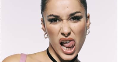 Izzi De-Rosa won’t let love dampen her spirit in her “loverboi” video