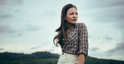 Kelsey Waldon Debuts "You Can Have It"