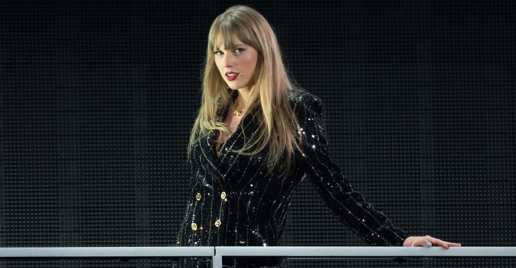 #Taylor Swift sends cease-and-desist to student behind private jet tracker
