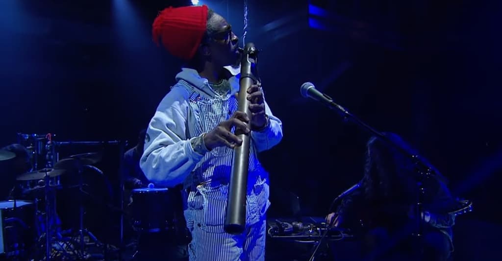 #Watch André 3000 perform a New Blue Sun track on Colbert