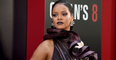 Rihanna urges fans to register to vote in new Instagram post
