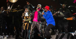 Fugees reunite on stage during surprise Global Citizen appearance