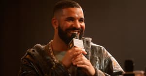 观看Drake与Nicki Minaj, Lil Wayne在Young Money重聚秀上的表演