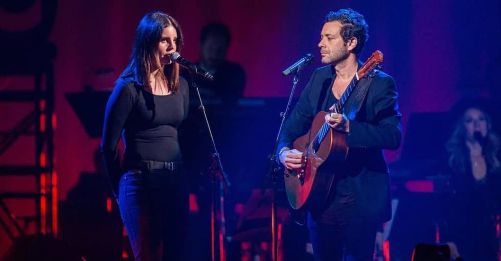 Watch Lana Del Rey Sing Chelsea Hotel No 2 With Leonard Cohen S Son The Fader