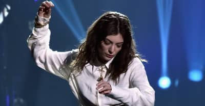 Watch Lorde cover Drake’s “Shot For Me” in Toronto