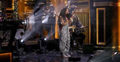 Watch SZA’s stripped-back “Supermodel” performance on The Tonight Show
