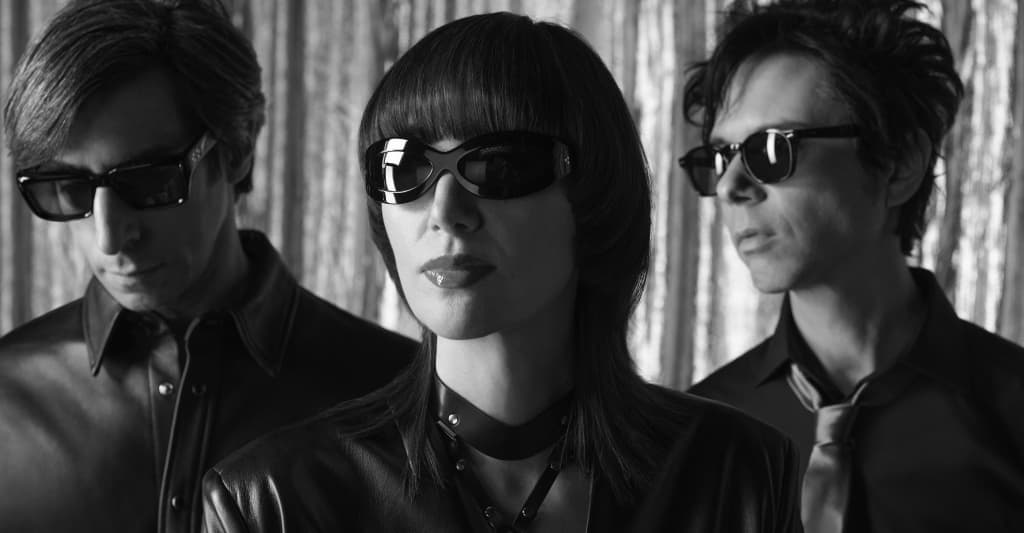#Yeah Yeah Yeahs team up with Perfume Genius on “Spitting Off the Edge of the World”