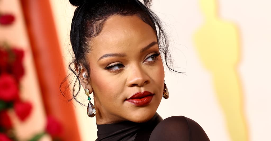 #Live News: Rihanna says she is going back into the studio, and more