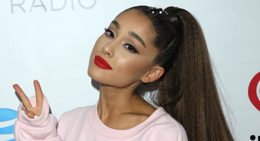 Ariana Grande Rocked Her Wedding Ring at the iHeartRadio Music Awards |  Glamour