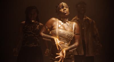 Aiza shares the hypnotic “Turn To Gold”