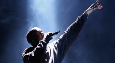Kanye West says he is the ’greatest artist that God has ever created” at Joel Osteen service
