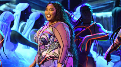 Watch Lizzo’s hyper-theatrical performance from the 2020 Grammys