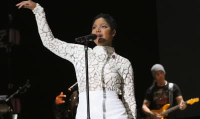 Toni Braxton Returns Home After Being Admitted To Hospital With Lupus Complications 