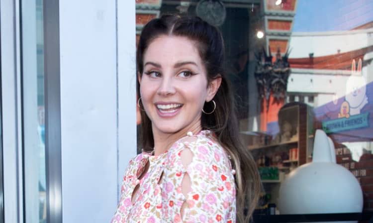 Lana Del Rey Drops New Album Track Let Me Love You Like A Woman The Fader