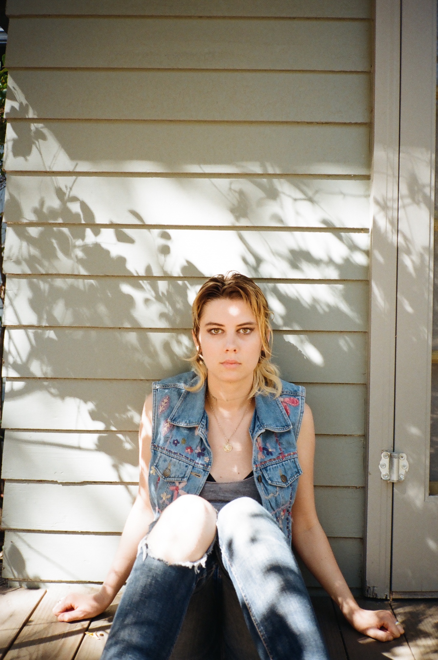 Wolf Alice Is Ready To Shock You | The FADER - 1440 x 2172 jpeg 969kB