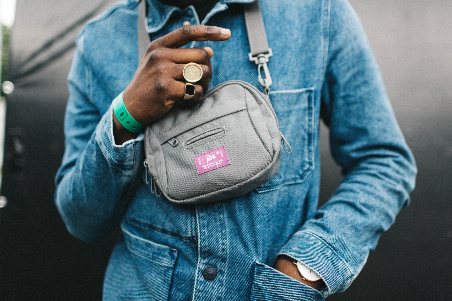 16 Reasons You Need To Go Buy A Fanny Pack Right Now