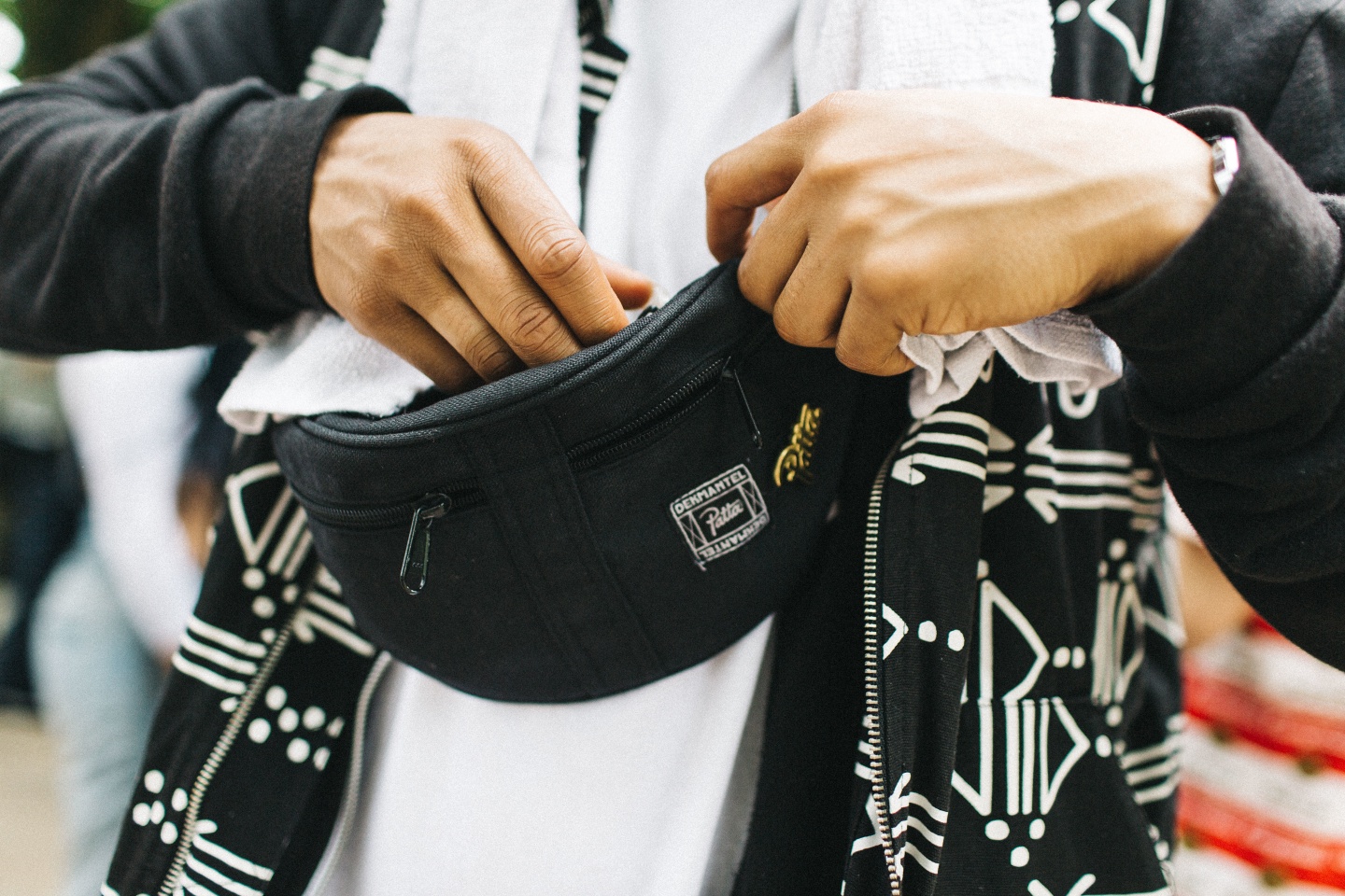 16 Reasons You Need To Go Buy A Fanny Pack Right Now