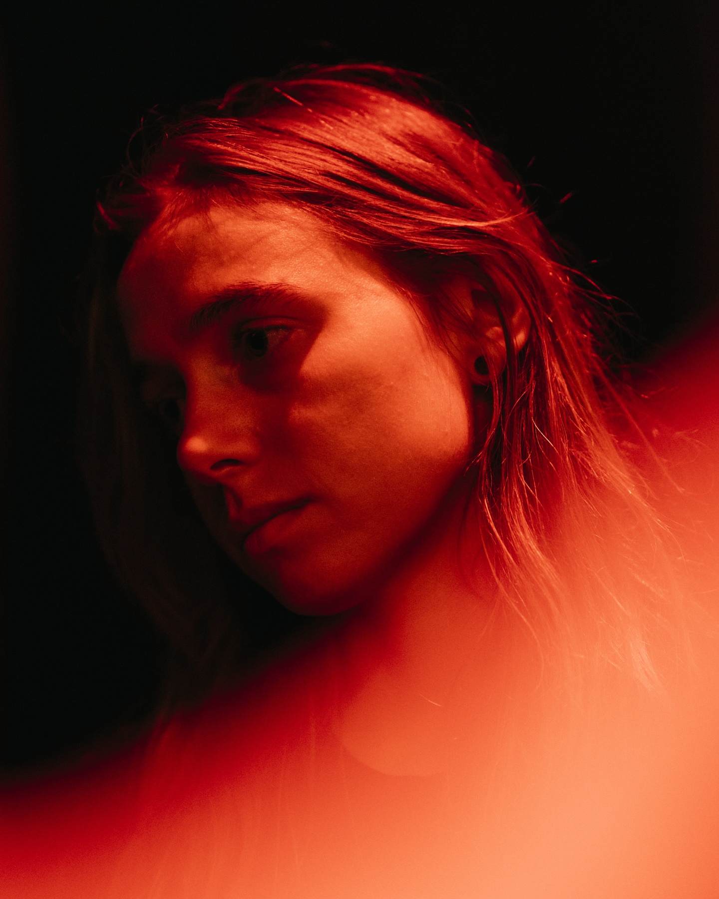 Julien Baker makes lonely songs for communal despair | The FADER