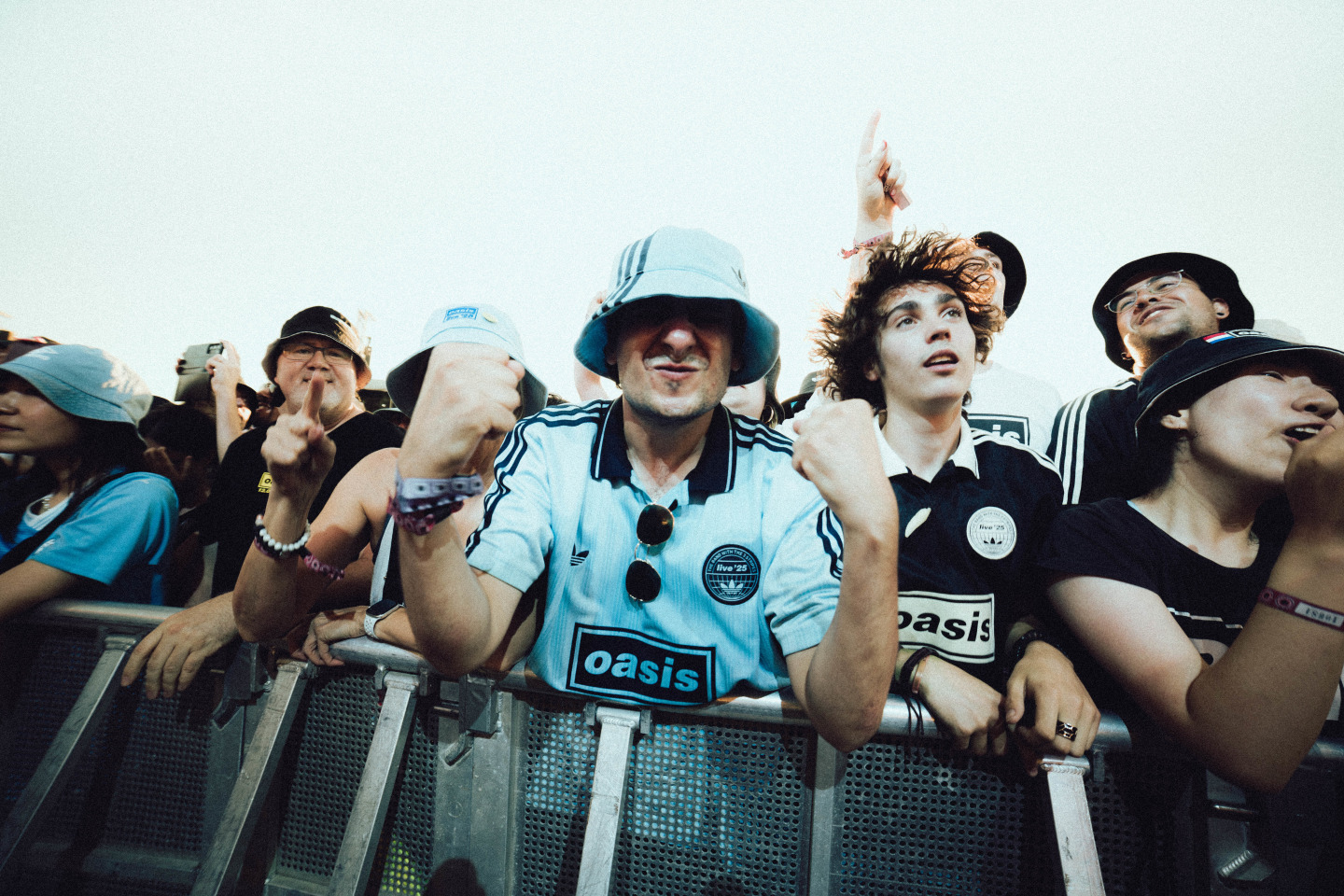 Nobody at the Oasis show cares if you’re cool