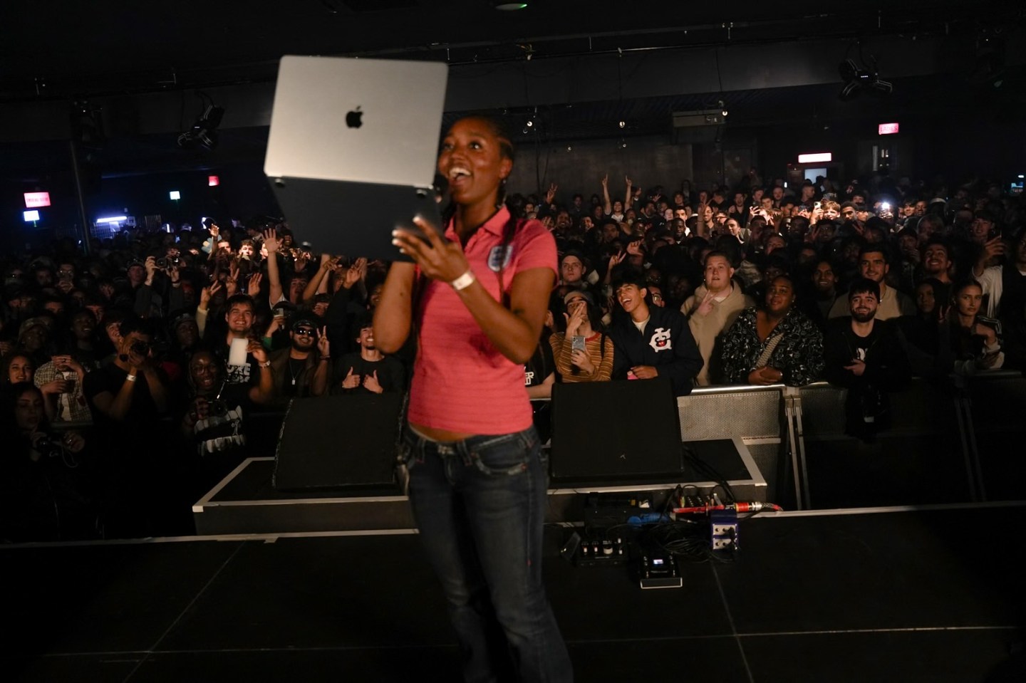 dexter in the newsagent is London’s new soulful storyteller