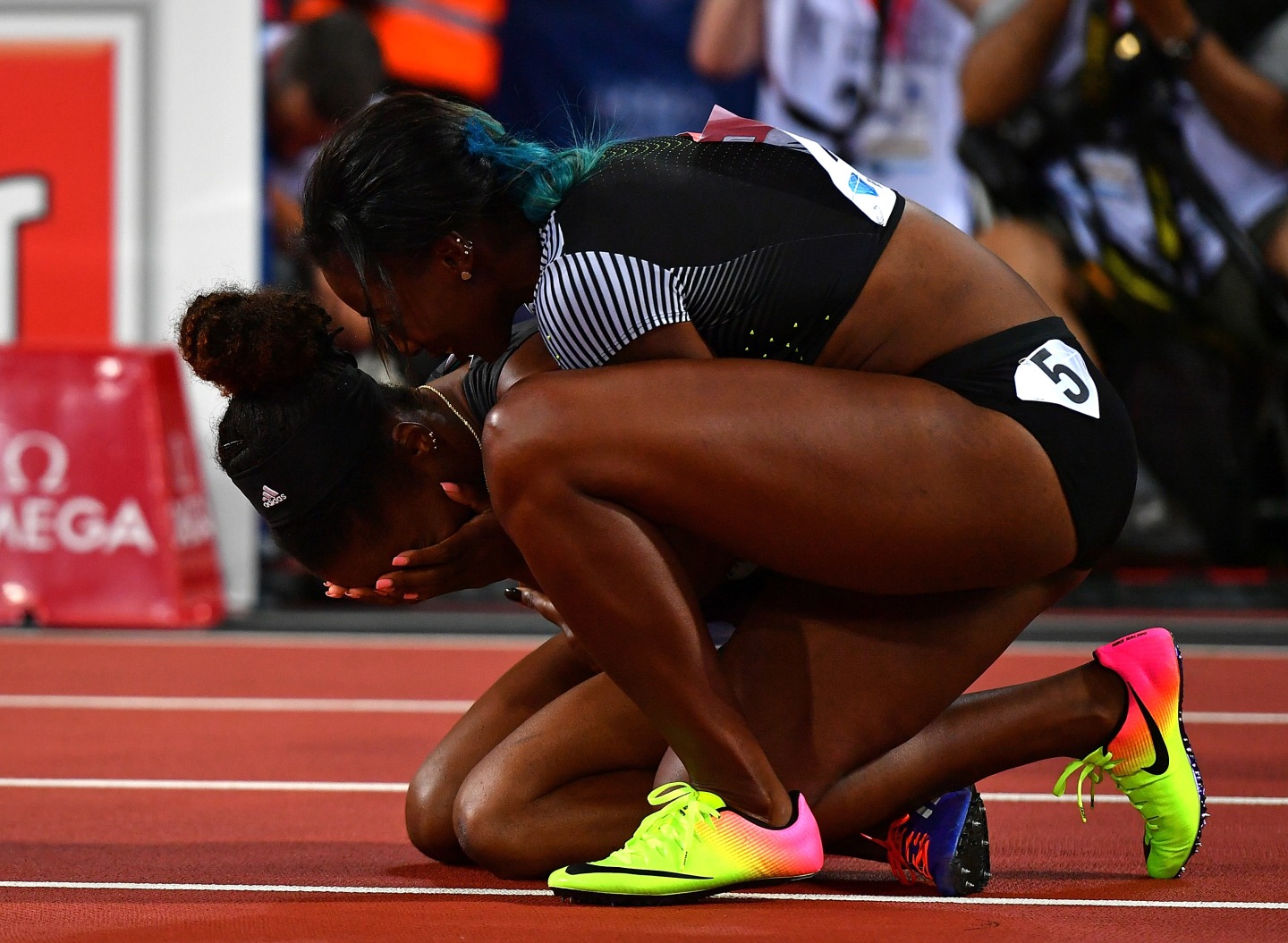 13 Photos That Celebrate The Vibrant Style Legacy Of Track And Field 